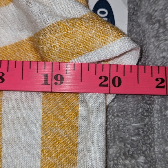 Old Navy Sleeveless Ruffle-Trim Top Yellow Striped Size Large NWT - Picture 5 of 8